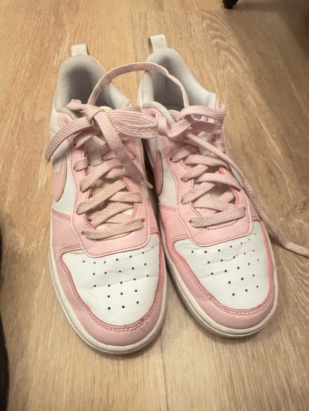 Pink White Low-Top kids Sneakers - Casual Sport Style